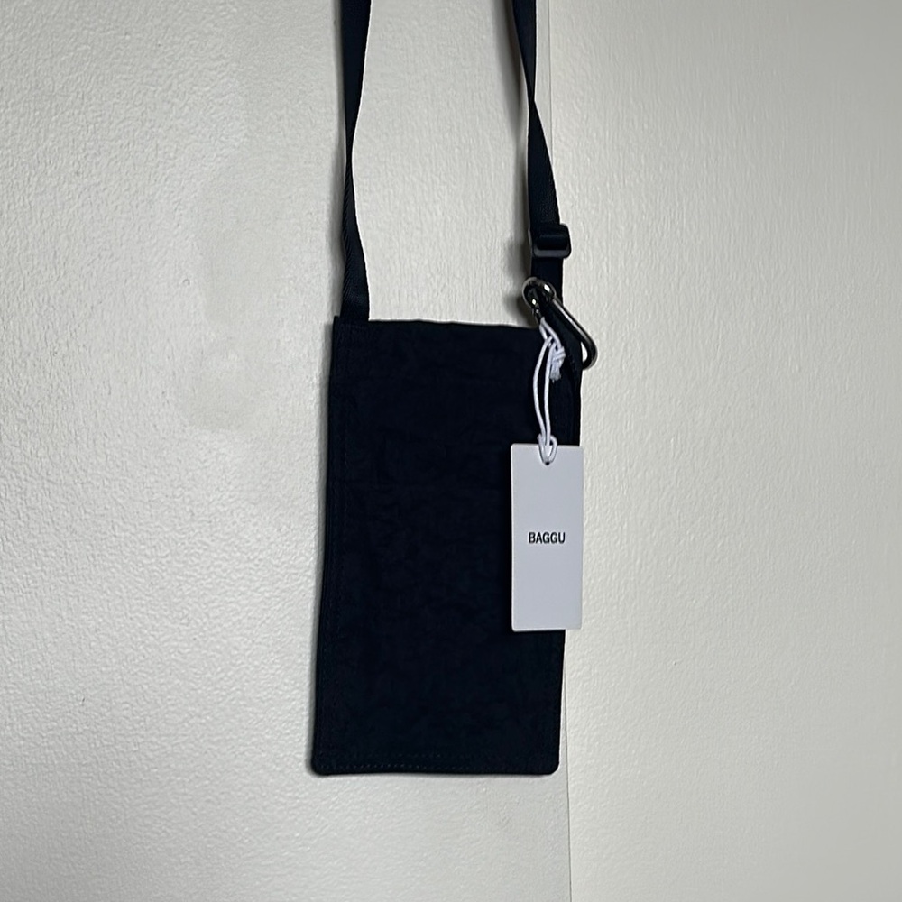 Baggu Black Crossbody Phone Sling Bag